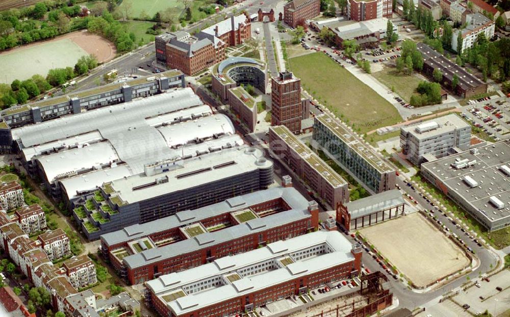 Berlin from the bird's eye view: 02.Mai 2003 Berlin - Tegel Blick auf die Büro- und Geschäftsbauten Borsighallen mit dem Borsigturm in Berlin - Tegel.