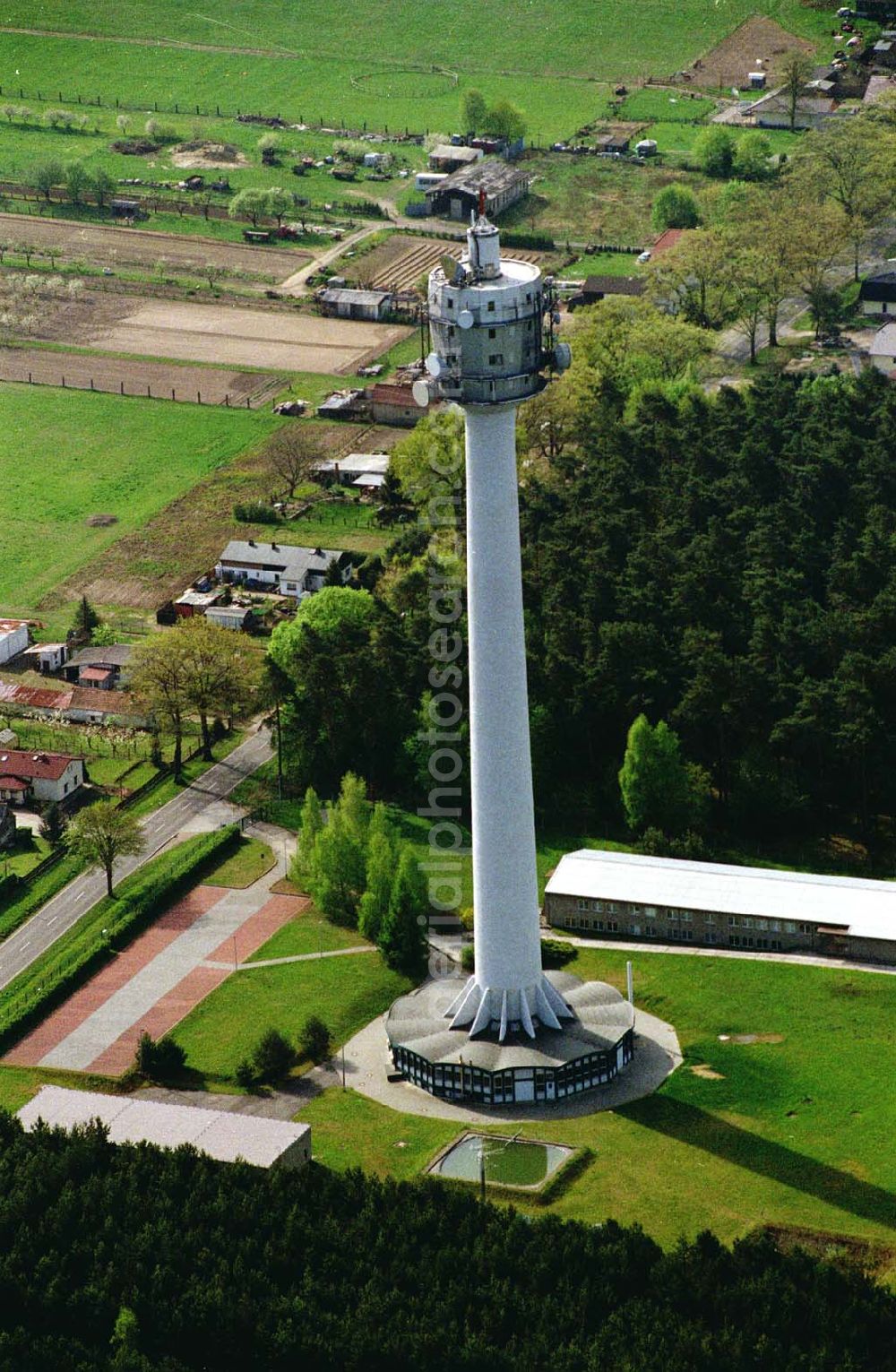 Aerial photograph Bernau / Brandenburg - 02.Mai 2003 Bernau / Brandenburg Funkturm südlich von Bernau.