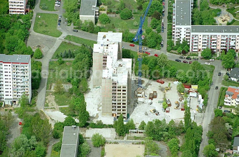 Berlin - Marzahn from above - 02.Mai 2003 Hochhausabriß in Marzahn.