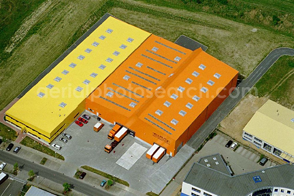 Hoppegarten / Brandenburg from above - 02.Mai 2003 Werksgelände der Fa. Hellbut - Verpackungen GmbH im Gewerbegebiet südlich der B1in Hoppegarten.