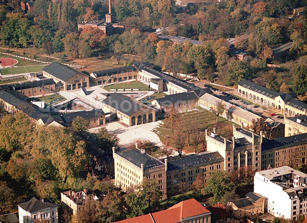 Aerial photograph Potsdam - Rekonstruierte und umgebaute Gardeulanenkaserne an der Jägerstraße in Potsdam (UNESCO-Weltkulturerbe).Architektin Barbara Mohren,Hagelberger Str.53-54 - 10965 Berlin,Telefon: 030-611280-0,mail@barbaramohren.de DKB Wohnungsgesellschaft Berlin-Brandenburg mbH, Haus der Immobilie, Jägerallee 23, 14469 Potsdam, Telefon (0331) 290-4400,Telefax 290-4420, zentrale@dkb-wohnbb.de, grit.zobel@dkb-immo.de