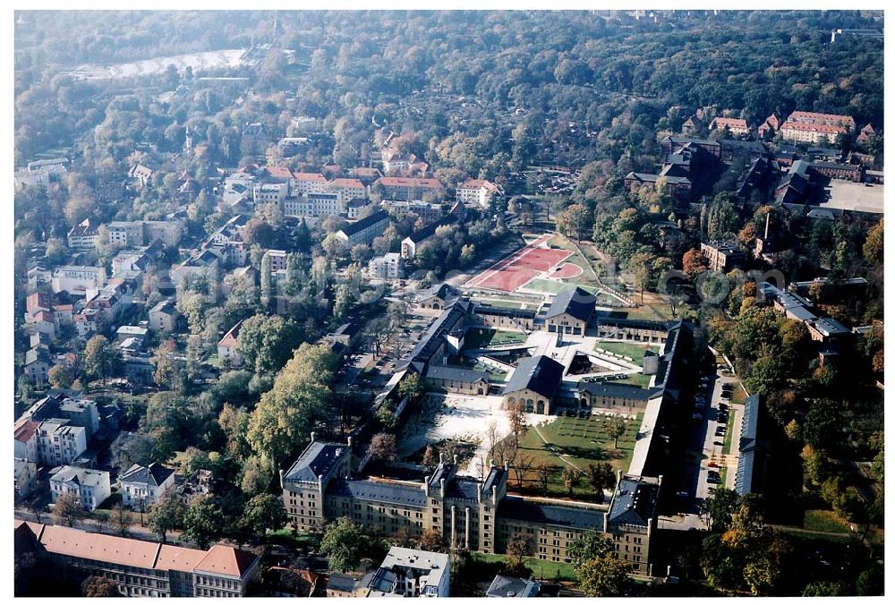 Aerial image Potsdam - Rekonstruierte und umgebaute Gardeulanenkaserne an der Jägerstraße in Potsdam (UNESCO-Weltkulturerbe).Architektin Barbara Mohren,Hagelberger Str.53-54 - 10965 Berlin,Telefon: 030-611280-0,mail@barbaramohren.de DKB Wohnungsgesellschaft Berlin-Brandenburg mbH, Haus der Immobilie, Jägerallee 23, 14469 Potsdam, Telefon (0331) 290-4400,Telefax 290-4420, zentrale@dkb-wohnbb.de, grit.zobel@dkb-immo.de