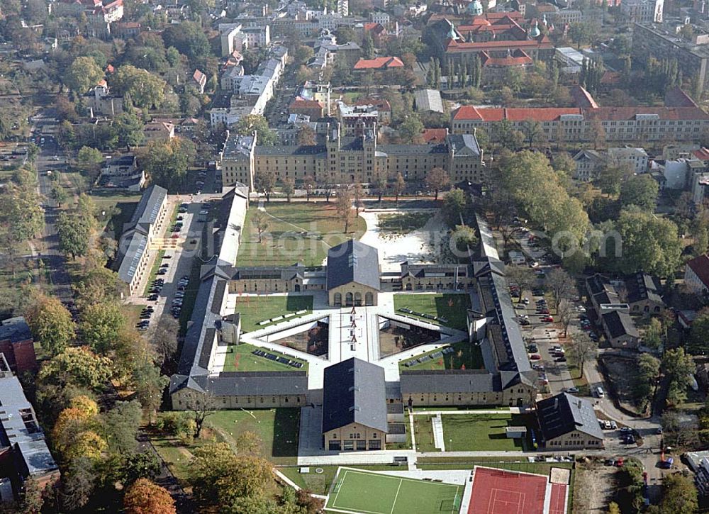 Aerial photograph Potsdam - Rekonstruierte und umgebaute Gardeulanenkaserne an der Jägerstraße in Potsdam (UNESCO-Weltkulturerbe).Architektin Barbara Mohren,Hagelberger Str.53-54 - 10965 Berlin,Telefon: 030-611280-0,mail@barbaramohren.de DKB Wohnungsgesellschaft Berlin-Brandenburg mbH, Haus der Immobilie, Jägerallee 23, 14469 Potsdam, Telefon (0331) 290-4400,Telefax 290-4420, zentrale@dkb-wohnbb.de, grit.zobel@dkb-immo.de