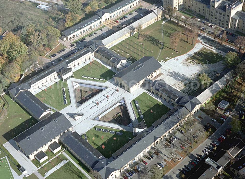 Aerial photograph Potsdam - Rekonstruierte und umgebaute Gardeulanenkaserne an der Jägerstraße in Potsdam (UNESCO-Weltkulturerbe).Architektin Barbara Mohren,Hagelberger Str.53-54 - 10965 Berlin,Telefon: 030-611280-0,mail@barbaramohren.de DKB Wohnungsgesellschaft Berlin-Brandenburg mbH, Haus der Immobilie, Jägerallee 23, 14469 Potsdam, Telefon (0331) 290-4400,Telefax 290-4420, zentrale@dkb-wohnbb.de, grit.zobel@dkb-immo.de