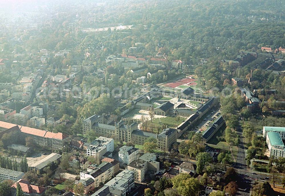 Aerial image Potsdam - Rekonstruierte und umgebaute Gardeulanenkaserne an der Jägerstraße in Potsdam (UNESCO-Weltkulturerbe).Architektin Barbara Mohren,Hagelberger Str.53-54 - 10965 Berlin,Telefon: 030-611280-0,mail@barbaramohren.de DKB Wohnungsgesellschaft Berlin-Brandenburg mbH, Haus der Immobilie, Jägerallee 23, 14469 Potsdam, Telefon (0331) 290-4400,Telefax 290-4420, zentrale@dkb-wohnbb.de, grit.zobel@dkb-immo.de