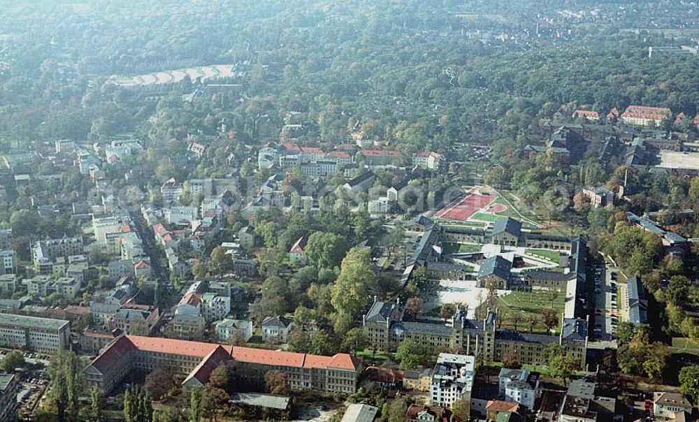 Aerial photograph Potsdam - Rekonstruierte und umgebaute Gardeulanenkaserne an der Jägerstraße in Potsdam (UNESCO-Weltkulturerbe).Architektin Barbara Mohren,Hagelberger Str.53-54 - 10965 Berlin,Telefon: 030-611280-0,mail@barbaramohren.de DKB Wohnungsgesellschaft Berlin-Brandenburg mbH, Haus der Immobilie, Jägerallee 23, 14469 Potsdam, Telefon (0331) 290-4400,Telefax 290-4420, zentrale@dkb-wohnbb.de, grit.zobel@dkb-immo.de