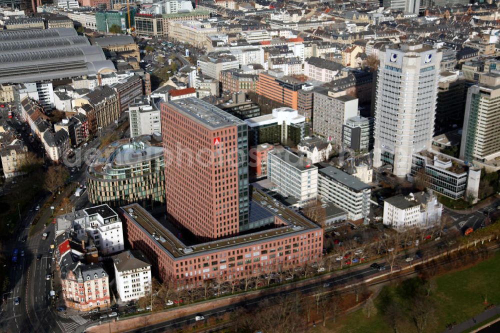 Aerial image Frankfurt am Main - Blick auf das Main-Forum in der Frankfurter Innenstadt. Das Bürogebäude ist der Hauptsitz der IG-Metall. View to the Main-panel in the inner city of Frankfurt on the Main, wich is company headquarter of the IG-Metall.