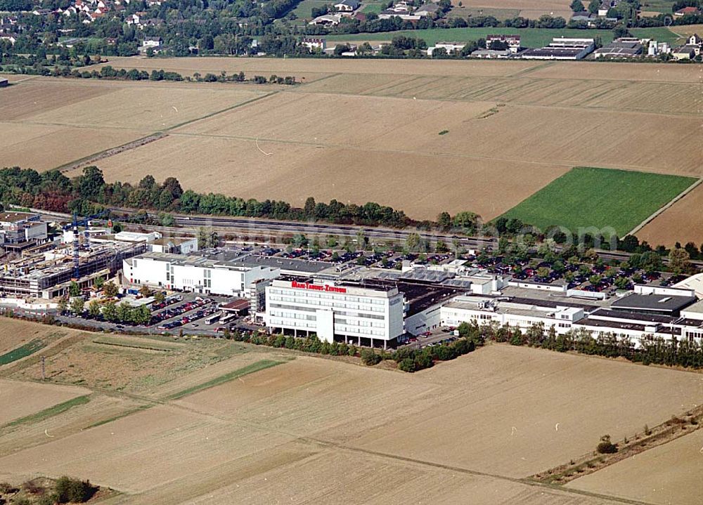 Sulzbach / Hessen from the bird's eye view: Sulzbach / Hessen Main-Taunus-Zentrum der ECE Projektmanagement GmbH in 65843 Sulzbach/ Taunus am Eschborner Dreieck nördlich von Frankfurt/ M. 20.09.03