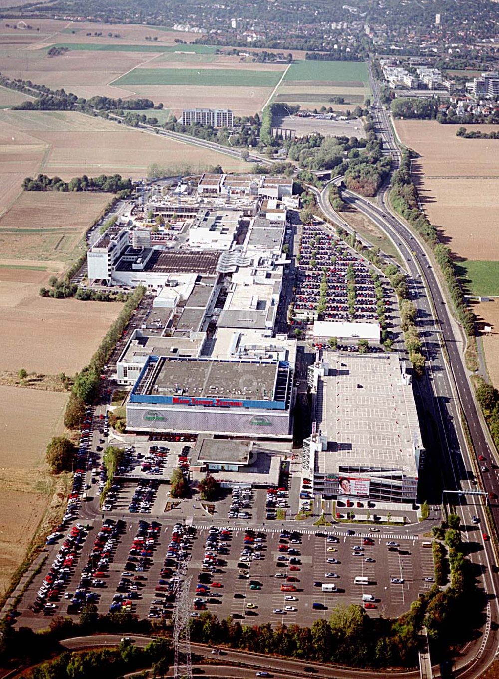 Aerial image Sulzbach / Hessen - Sulzbach / Hessen Main-Taunus-Zentrum der ECE Projektmanagement GmbH in 65843 Sulzbach/ Taunus am Eschborner Dreieck nördlich von Frankfurt/ M. 20.09.03