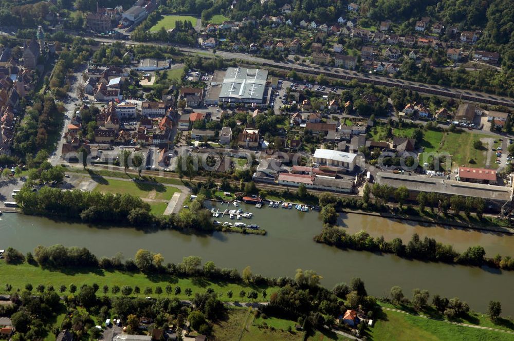 Aerial image Ochsenfurt - Blick aus Norden über den Uferbereich am Main auf Ochsenfurt mit Yachthafen.