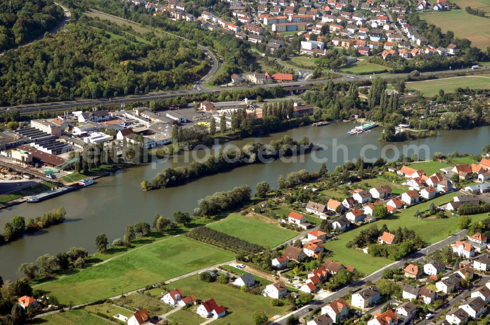 Aerial photograph Ochsenfurt - Blick aus Nordost über den Uferbereich am Main auf Ochsenfurt mit Yachthafen und Binnenhafen.