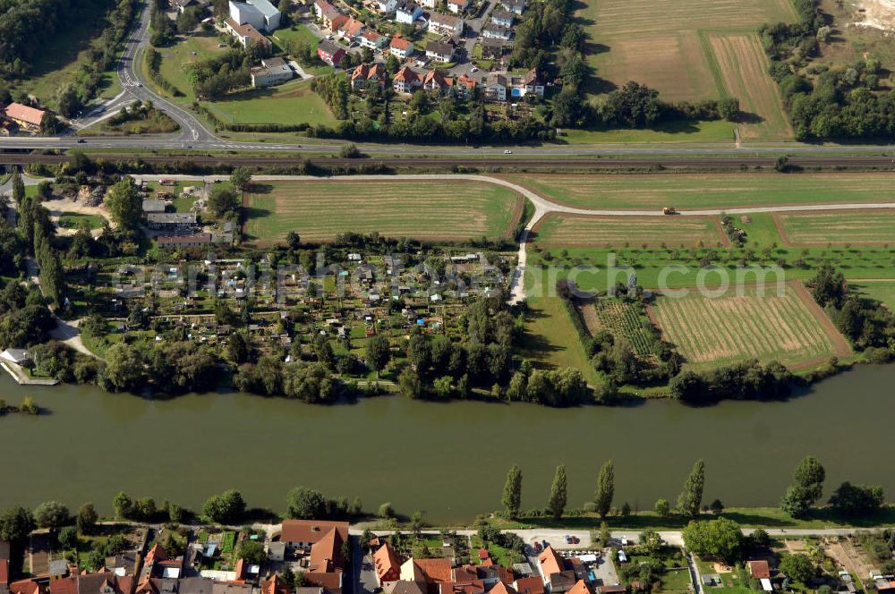 Ochsenfurt from above - Blick aus Norden über den Uferbereich am Main auf eine Ochsenfurter Kleingartenanlage.