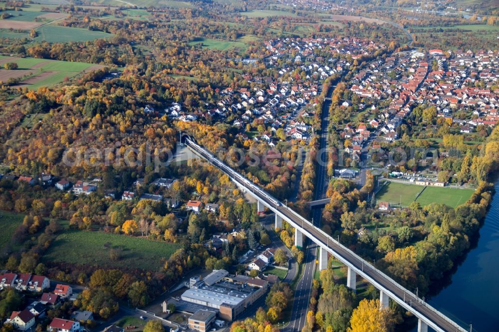 Aerial photograph Veitshöchheim - Viaduct of the railway bridge structure to route the railway tracks in Veitshoechheim in the state Bavaria