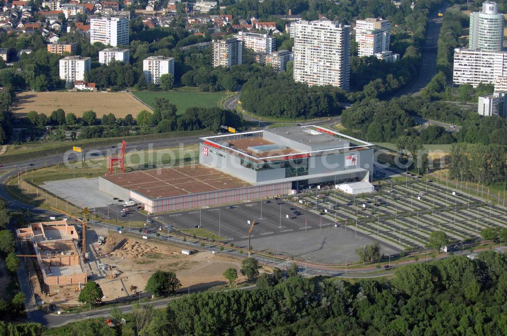 Eschborn from above - Mann Mobilia Einrichtungshaus im Gewerbegebiet Eschborn - Süd. Adresse: Elly-Beinhorn-Str. 3, 65760 Eschborn, Tel. +49(0)6196 7743-400, Fax +49(0)6196 7743-499, E-Mail: mann-mobilia-eschborn@mann-mobilia.de; Kontakt Geschäftsführung: Mann Mobilia GmbH, Durlacher Allee 109, 76137 Karlsruhe, Tel. +49(0)721 6096-0, Fax +49(0)721 6096-451