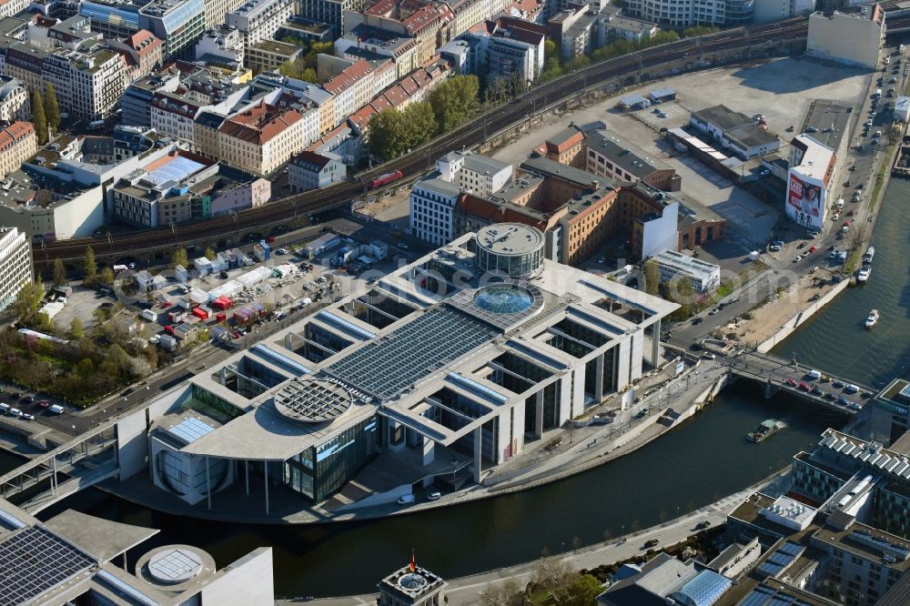 Berlin from above - Extension building site of the government building Marie-Elisabeth-Lueders-Haus in the city centre Berlin