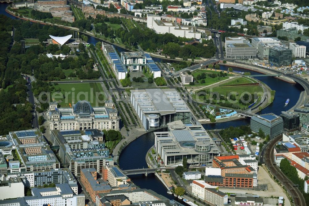 Berlin from above - Extension building site of the government building Paul Loebe and Marie-Elisabeth-Lueders-Haus in the city centre Berlin