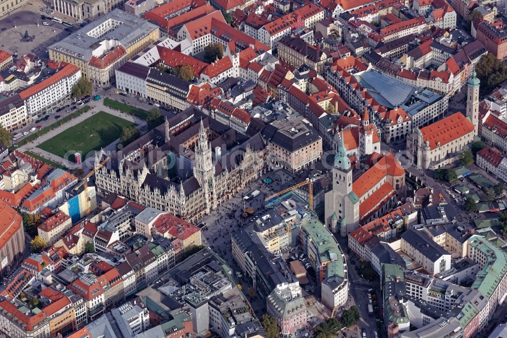 München from above - Ensemble around Marienplatz in the inner city center in Munich in the state Bavaria. In the picture the monument-protected ensemble: New Town Hall between Marienplatz and Marienhof in the pedestrian zone, church Saint Peter