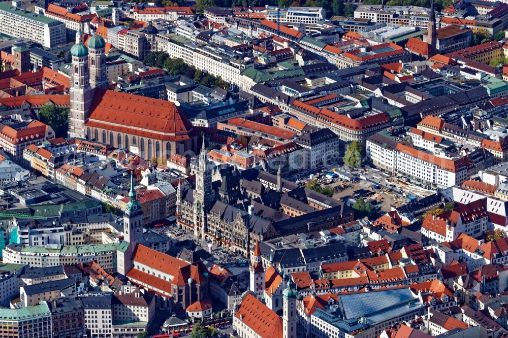 München from the bird's eye view: The city center in the downtown area in Munich in the state Bavaria, Germany