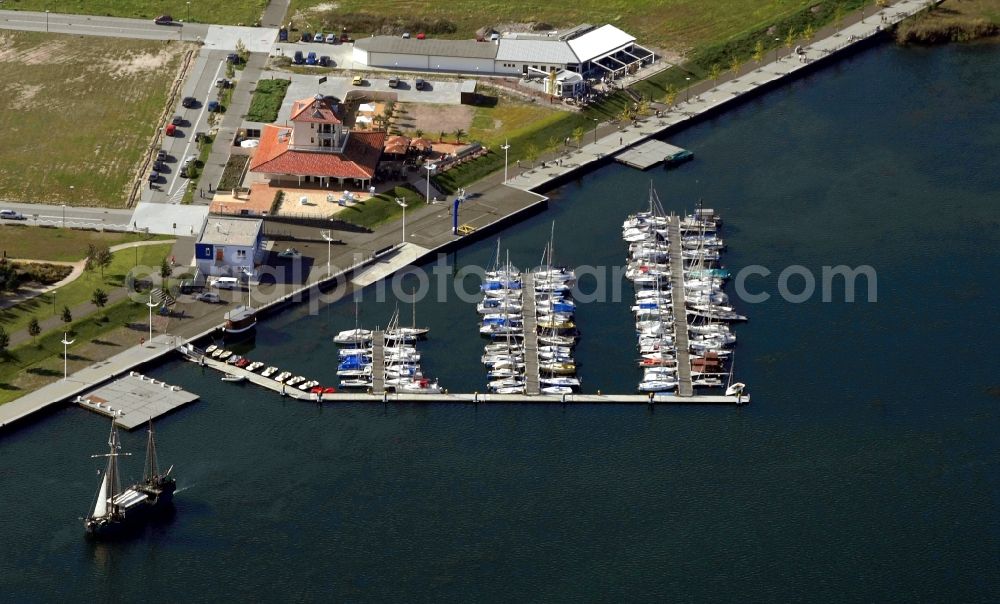 Bitterfeld-Wolfen from above - Marina - harbour area on the shore of Bernsteinsee - Goitzschesee in Bitterfeld-Wolfen in the state Saxony-Anhalt, Germany