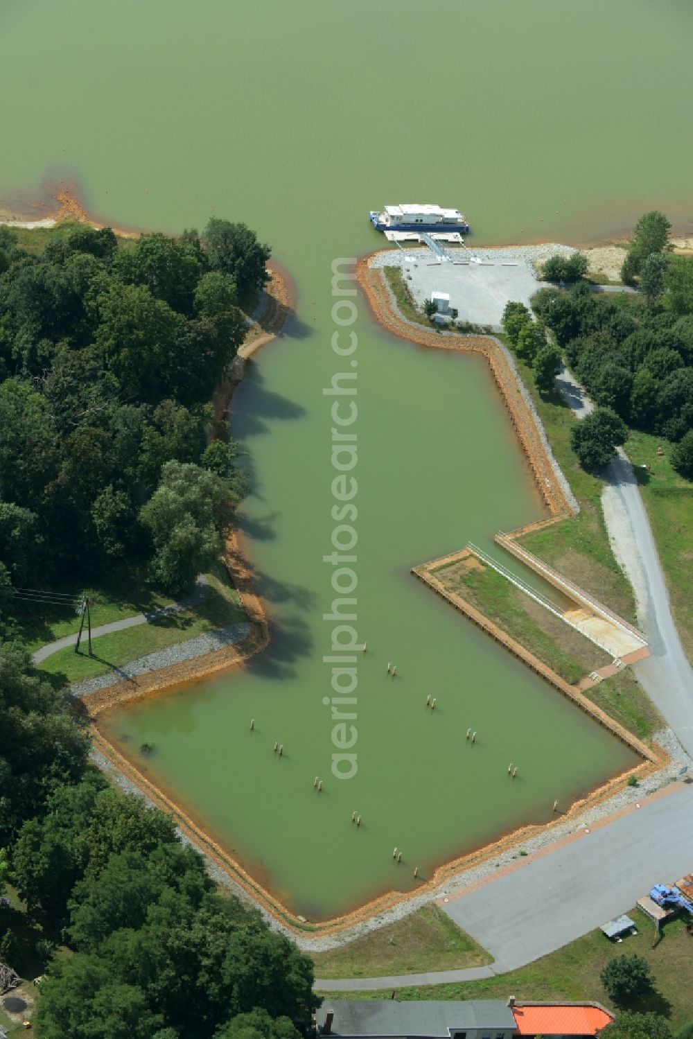 Aerial image Schlabendorf am See - Marina of Schlabendorf am See in the state of Brandenburg. The harbour is located in the West of the village and the Northeast of the lake