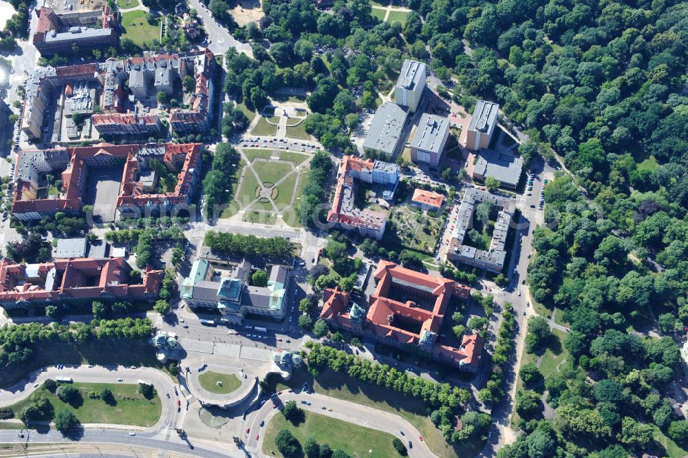 Stettin / Szczecin from above - Blick auf das Maritime Museum an der Hakenterasse am Adam-Mickiewicz-Platz. Das Museum ist Teil des National Museum, Szczecin (Polish: Muzeum Narodowe w Szczecinie). The Szczecin Maritime Museum, part of the National Museum.