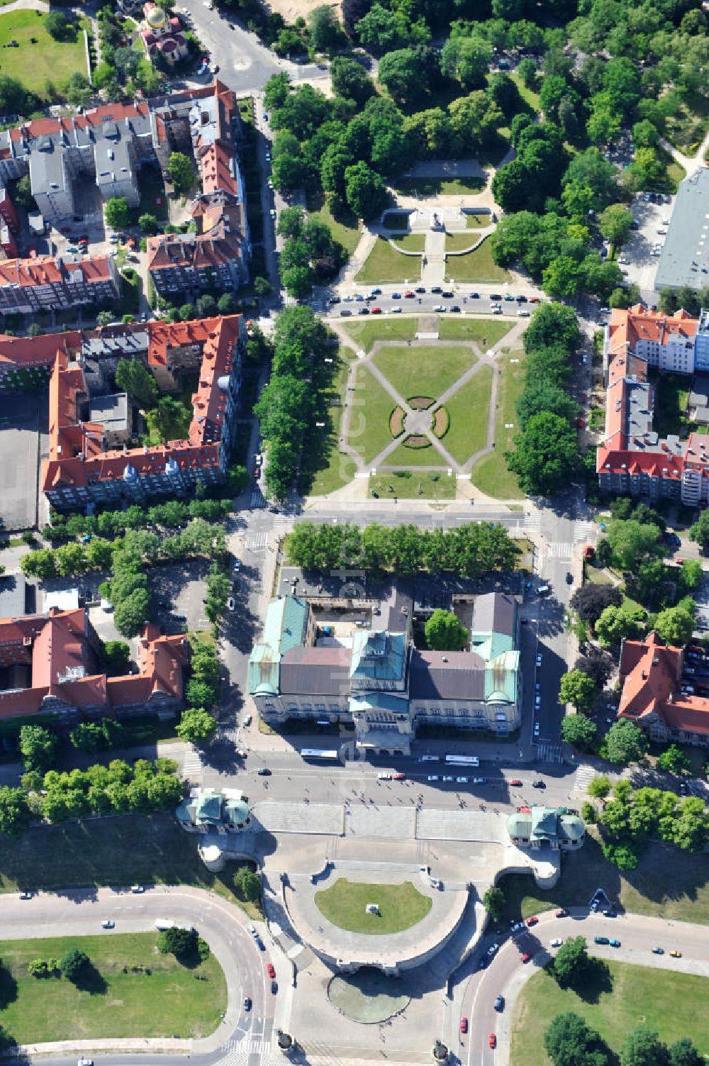 Aerial image Stettin / Szczecin - Blick auf das Maritime Museum an der Hakenterasse am Adam-Mickiewicz-Platz. Das Museum ist Teil des National Museum, Szczecin (Polish: Muzeum Narodowe w Szczecinie). The Szczecin Maritime Museum, part of the National Museum.