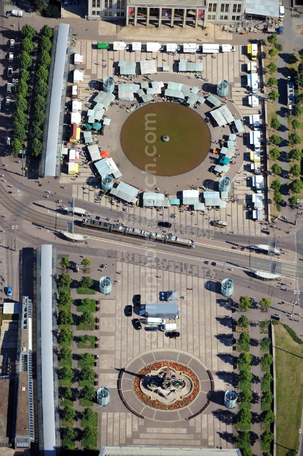 Leipzig from the bird's eye view: View of market in front of the concert building Gewandhaus Leipzig in Saxony