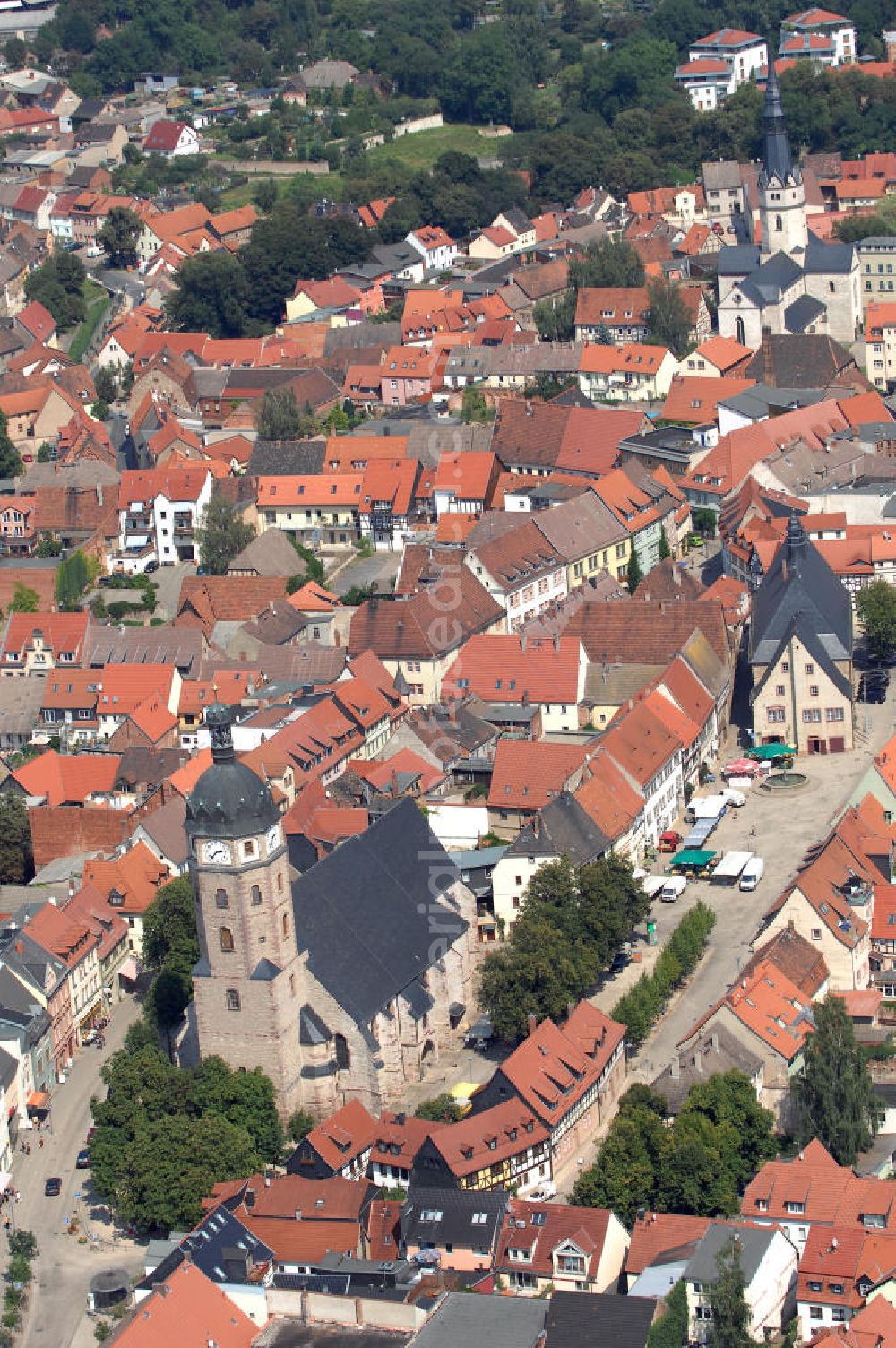 Sangerhausen from the bird's eye view: Blick auf die Jacobikirche am historischen Marktplatz in Sangerhausen (im Hintergrund ist die Ulrichkirche zu sehen). Sie wurde von 1457 bis 1542 als spätgotische, dreischiffige Hallenkirche errichtet. URL: http://