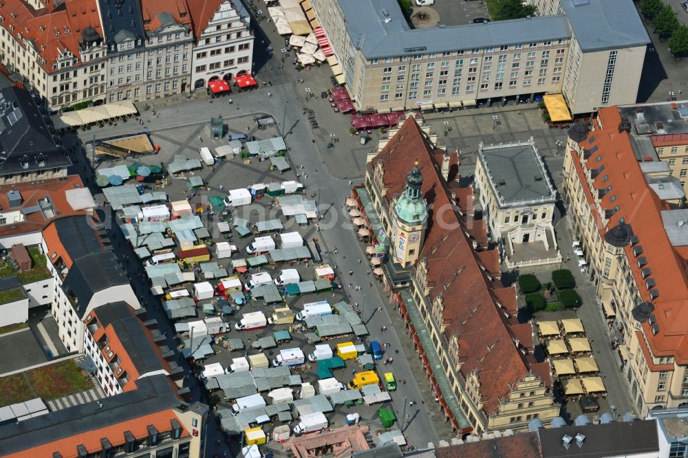 Leipzig from the bird's eye view: Marketplace at Old Town Hall on the market in Leipzig in Saxony