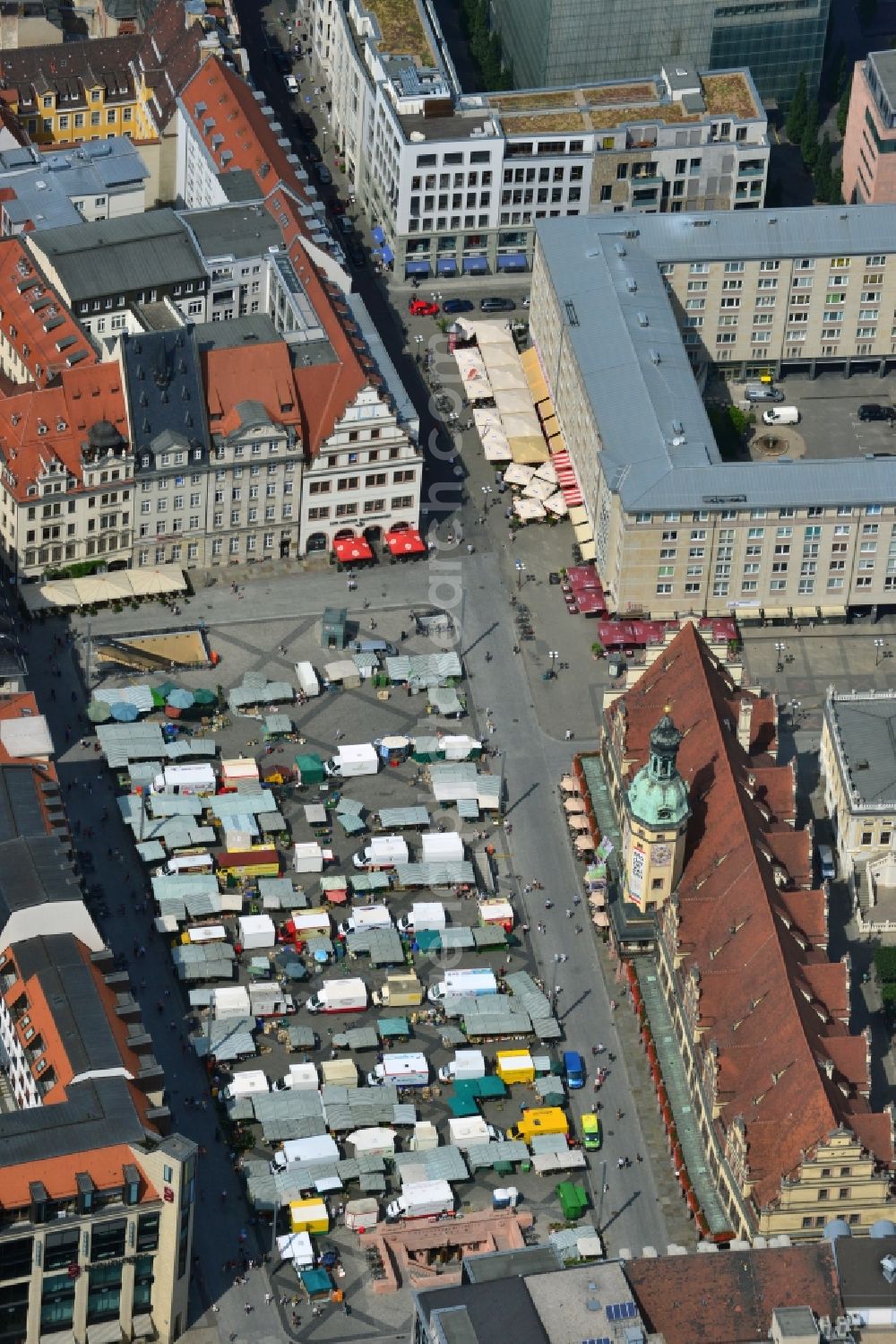 Aerial photograph Leipzig - Marketplace at Old Town Hall on the market in Leipzig in Saxony