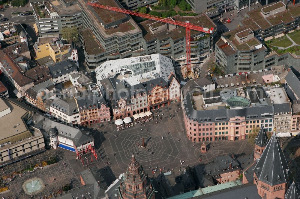 Mainz from the bird's eye view: Marketplace at the cathedral in the center of Mainz in Rhineland-Palatinate