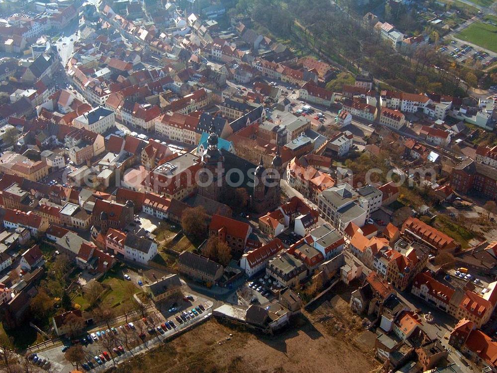 Eisleben from the bird's eye view: Marktplatz in Eisleben / Stadtverwaltung Lutherstadt Eisleben Postfach 01331, Markt 1, 06295 Lutherstadt Eisleben Tel: 0 34 75 / 655-0 EDV@Lutherstadt-Eisleben.de