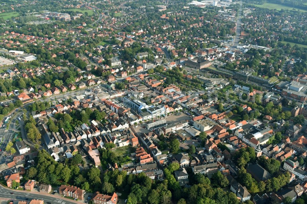 Aerial photograph Aurich - Ensemble space on Marktplatz in the inner city center in Aurich in the state Lower Saxony