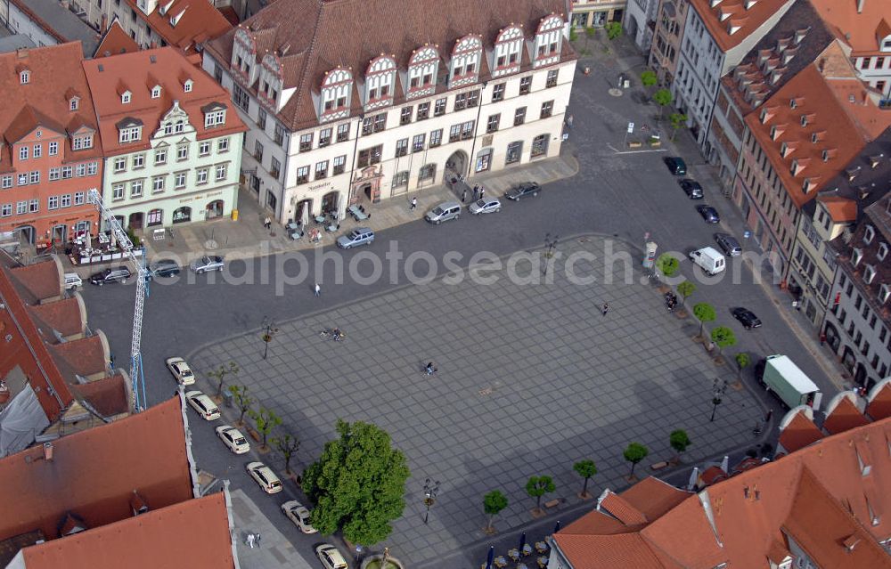 Naumburg from above - Blick auf den Marktplatz von Naumburg mit der Fassade des Renaissance-Rathauses (oben). View of the town square of Naumburg, with the facade of the Renaissance town hall (at top).