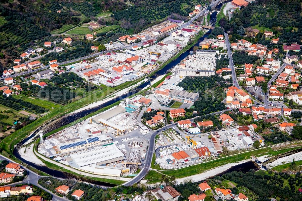 Pietrasanta from the bird's eye view: Marble logistics center Bacci Marmi Srl in Pietrasanta in Toskana, Italy