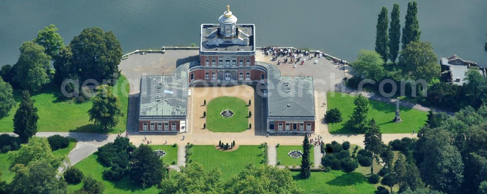 Aerial photograph Potsdam - Blick auf das Marmorpalais im Potsdamer Neuen Garten am Ufer des Heiligen Sees. Erbaut von Carl von Gontard und Carl Gotthard Langhans im Auftrag Friedrich Wilhelm II., diente es ihm als Sommerresidenz. View of the Marble Palace in Potsdam Neuer Garten on the banks of the lake Heiliger See. Built by Carl von Gontard and Carl Gotthard Langhans under Frederick William II, it served as his summer residence.