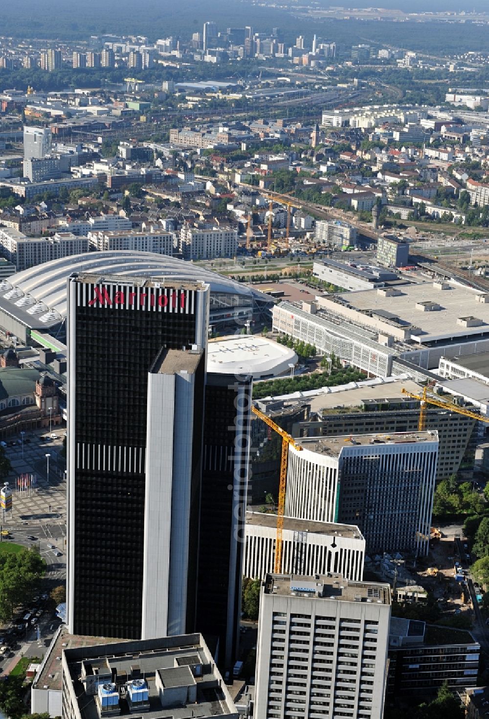 Aerial photograph Frankfurt am Main - View of the Marriott Hotel on Hamburger Allee in Frankfurt am Main / Westend South