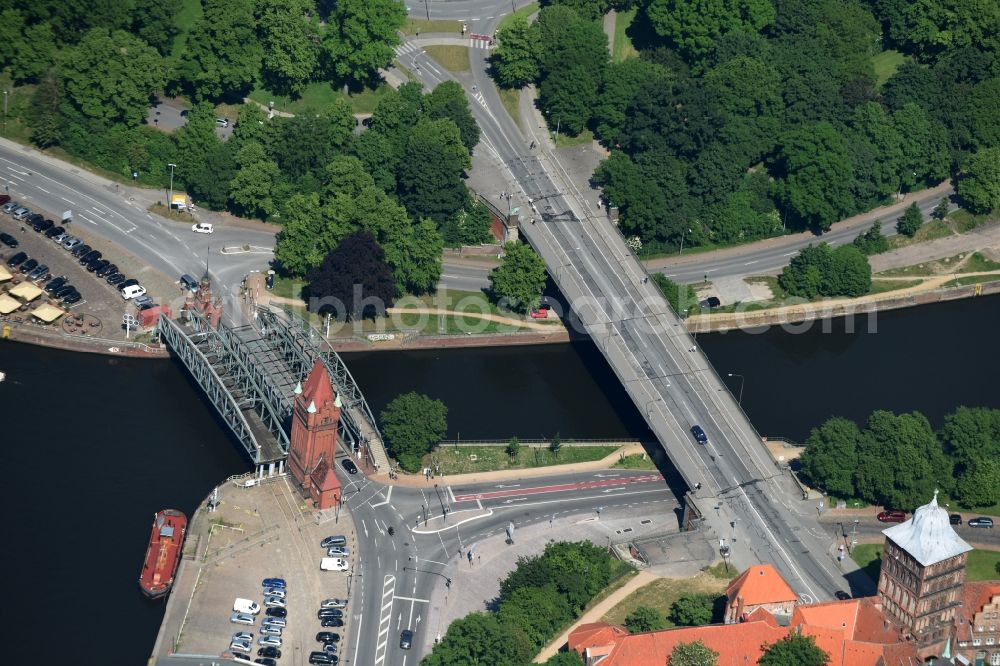 Lübeck from the bird's eye view: The Marstall bridge a lift bridge over the Elbe-Luebeck-Canal in Luebeck in the state Schleswig-Holstein