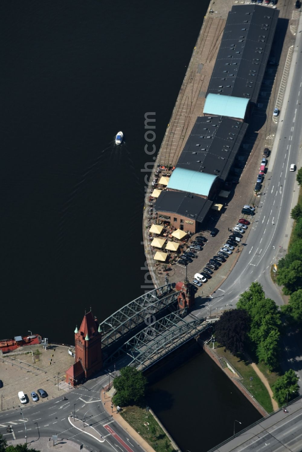 Aerial image Lübeck - The Marstall bridge a lift bridge over the Elbe-Luebeck-Canal in Luebeck in the state Schleswig-Holstein