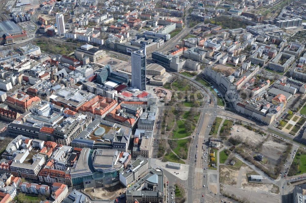 Aerial photograph Leipzig - View of the street Martin -Luther - Ring , the Schiller - Park, the building UNI - Hochaus and the place Wilhelm- Leuschner- Platz on the southern edge of the city of Leipzig in Saxony