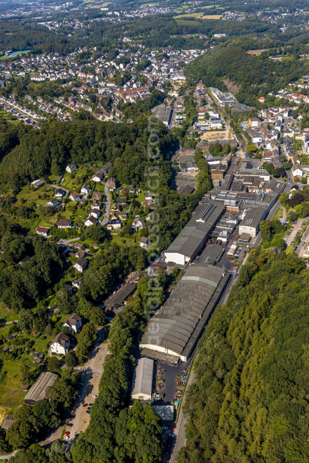 Aerial photograph Ennepetal - Buildings and production halls on the site of the mechanical engineering company of Bharat Forge CDP GmbH on Mittelstrasse in Ennepetal in the state North Rhine-Westphalia, Germany