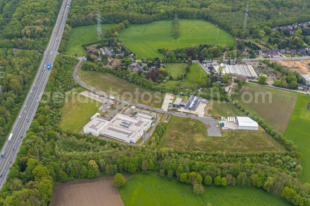 Gladbeck from the bird's eye view: Buildings and production halls on the site of the mechanical engineering company DOGA Steuerungstechnik GmbH on Heinrich-Hertz-Strasse in Gladbeck at Ruhrgebiet in the state North Rhine-Westphalia, Germany