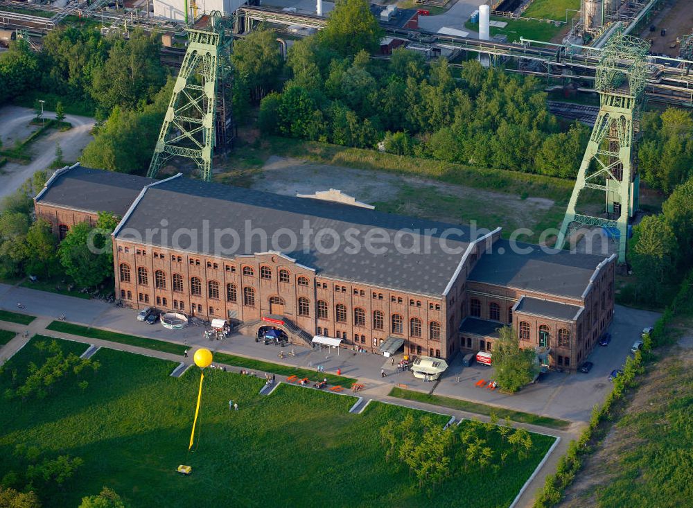 Aerial image Gladbeck - Die Maschinenhalle Zeche Zweckel an der Frentroper Straße in Gladbeck in Nordrhein-Westfalen. Das Gebäude wurde 1909 errichter und steht seit 1988 unter Denkmalschutz. Ein Projekt der Stiftung Industriedenkmalpflege und Geschichtskultur. The machine hall coal mine Zweckel at the street Frentroper Strasse in Gladbeck in North Rhine-Westphalia. The hall was build in 1909. Since 1988 the machine hall is a listed building. A project of the Stiftung Industriedenkmalpflege und Geschichtskultur.