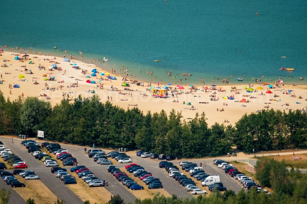 Haltern am See from above - Mass influx of bathers on the beach and the shore areas of the lake Silbersee II in the district Sythen in Haltern am See in the state North Rhine-Westphalia, Germany