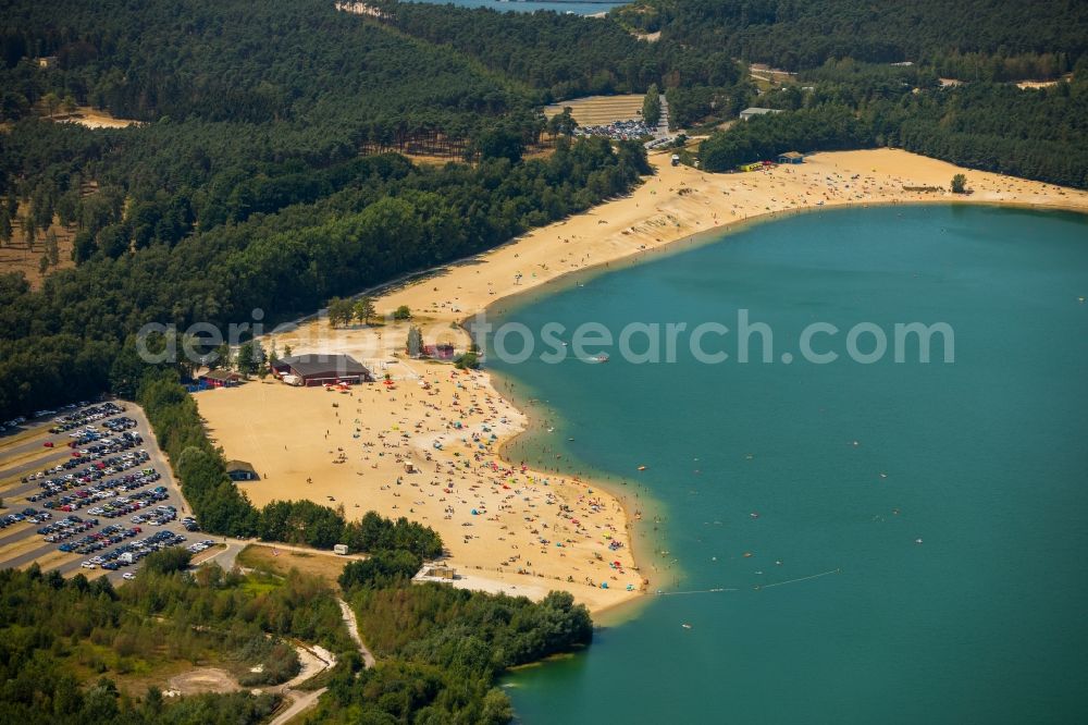 Haltern am See from above - Mass influx of bathers on the beach and the shore areas of the lake Silbersee II in the district Sythen in Haltern am See in the state North Rhine-Westphalia, Germany