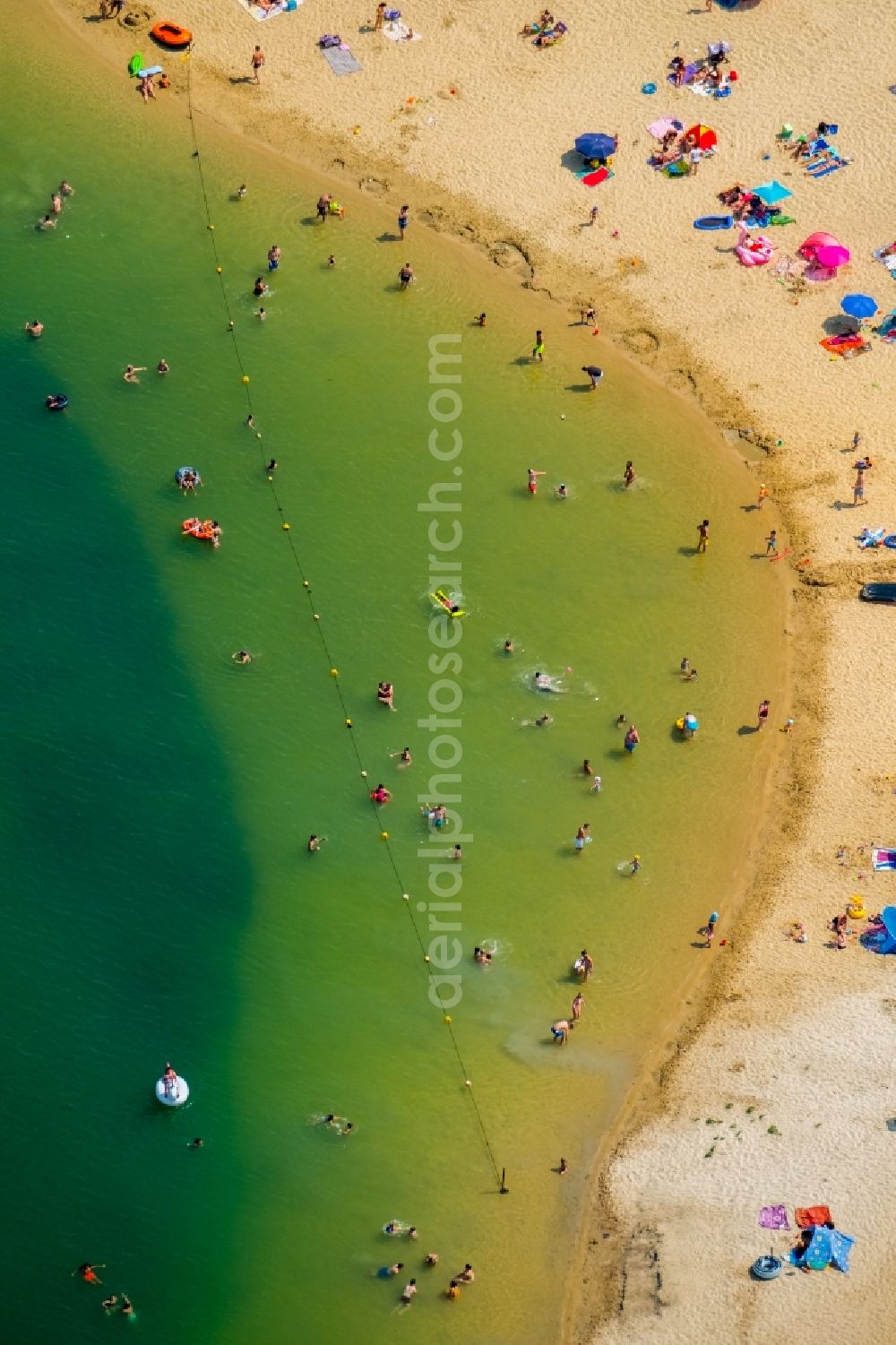 Haltern am See from above - Mass influx of bathers on the beach and the shore areas of the lake Silbersee II in the district Sythen in Haltern am See in the state North Rhine-Westphalia, Germany