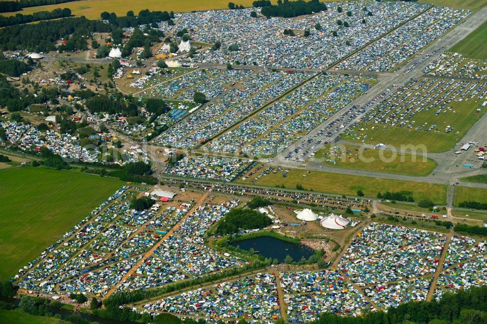 Aerial photograph Lärz - Crowd of visitors to the Fusion Festival at the airfield Laerz - Rechlin in Laerz in Mecklenburg-Vorpommern, Germany