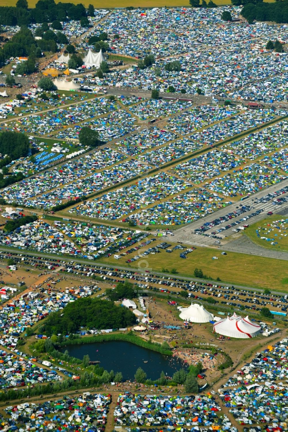 Aerial image Lärz - Crowd of visitors to the Fusion Festival at the airfield Laerz - Rechlin in Laerz in Mecklenburg-Vorpommern, Germany