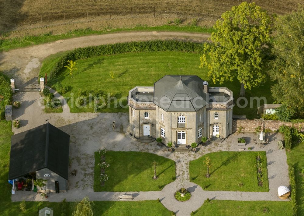 Aerial image Rheurdt - Moorish Pavilion at Castle Leyenburg in Vluyner Rheurdt road at the Lower Rhine in North Rhine-Westphalia