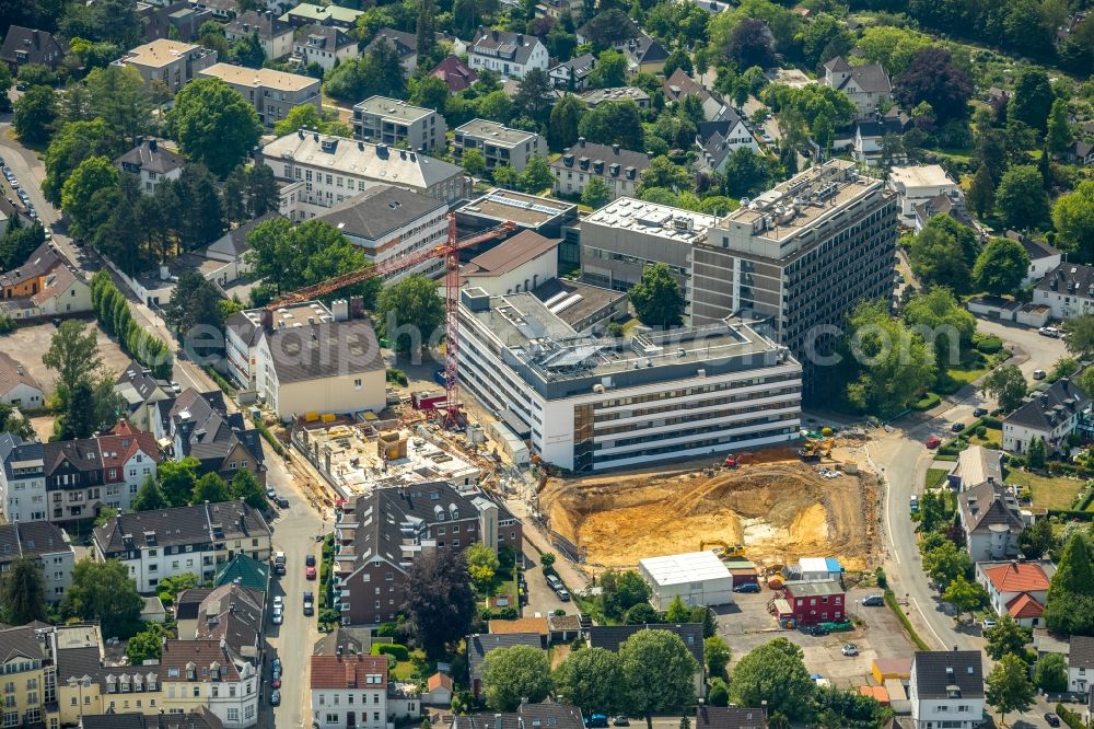 Aerial photograph Mülheim an der Ruhr - Extension of new building site at the building complex of the institute Max-Planck-Institut fuer Chemische Energiekonversion CEC on Stiftstrasse in Muelheim on the Ruhr in the state North Rhine-Westphalia, Germany